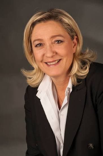 Francia, Le Pen dà il via alla corsa presidenziale: «È una sfida contro il declino»