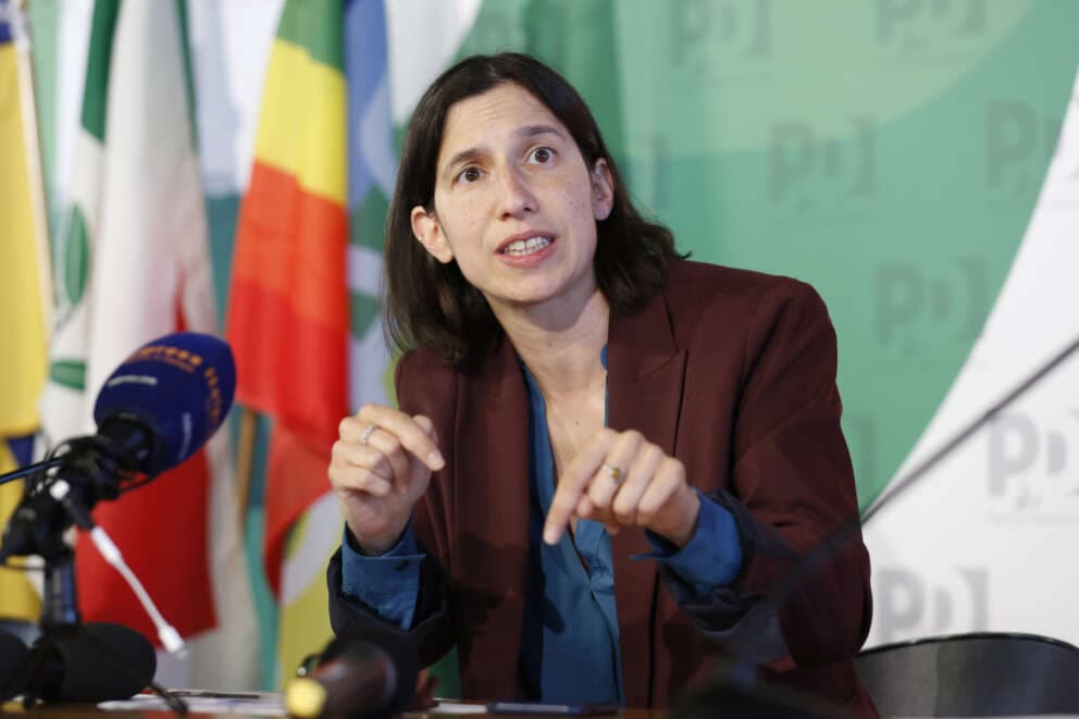 Ultimatum di Schlein sul Ddl Antisemitismo: "O si cambia o diciamo No"