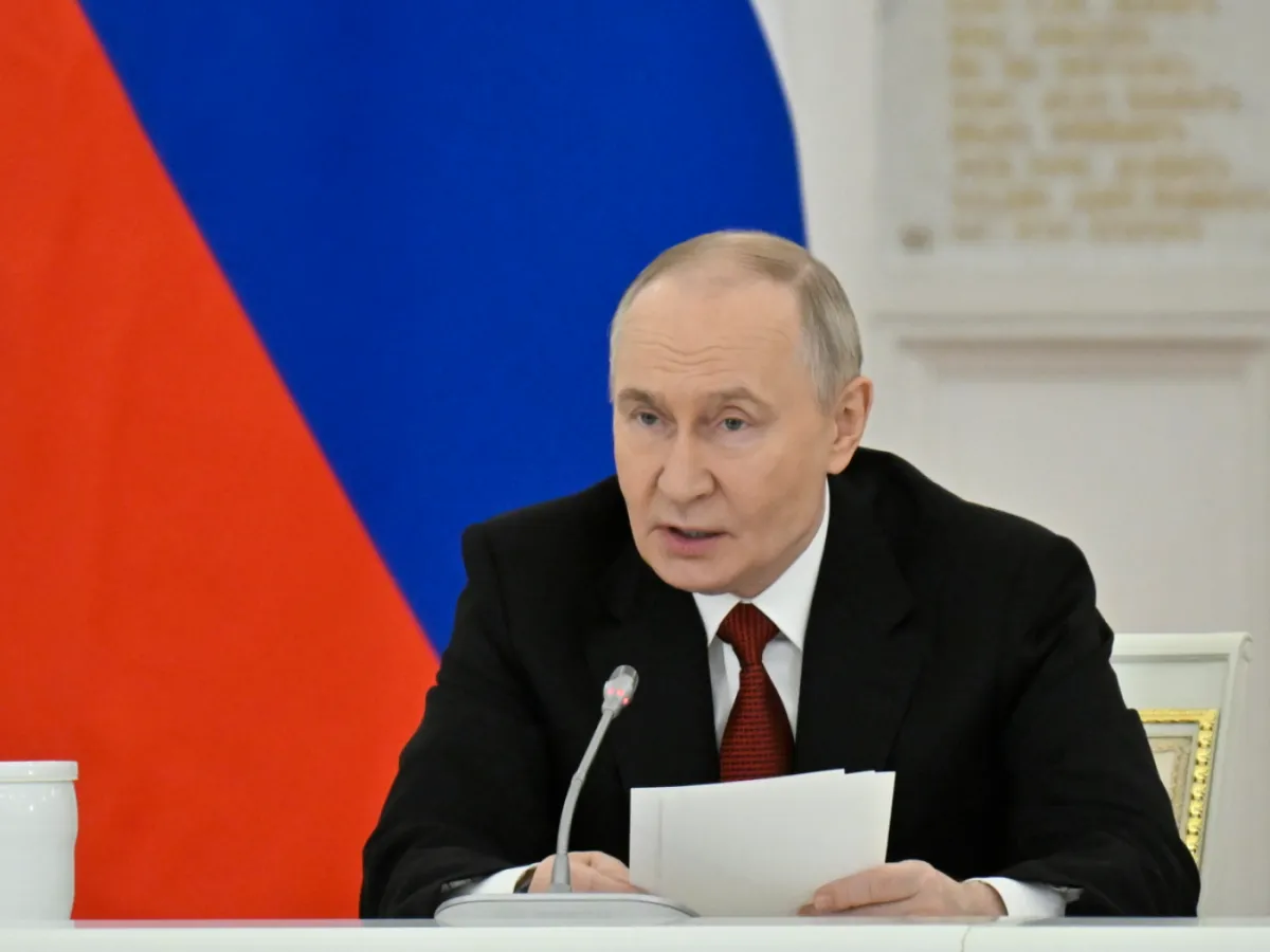 Elezioni in Russia: Putin invita al voto per dimostrare l'unità del Paese, mentre la guerra influenza le urne
