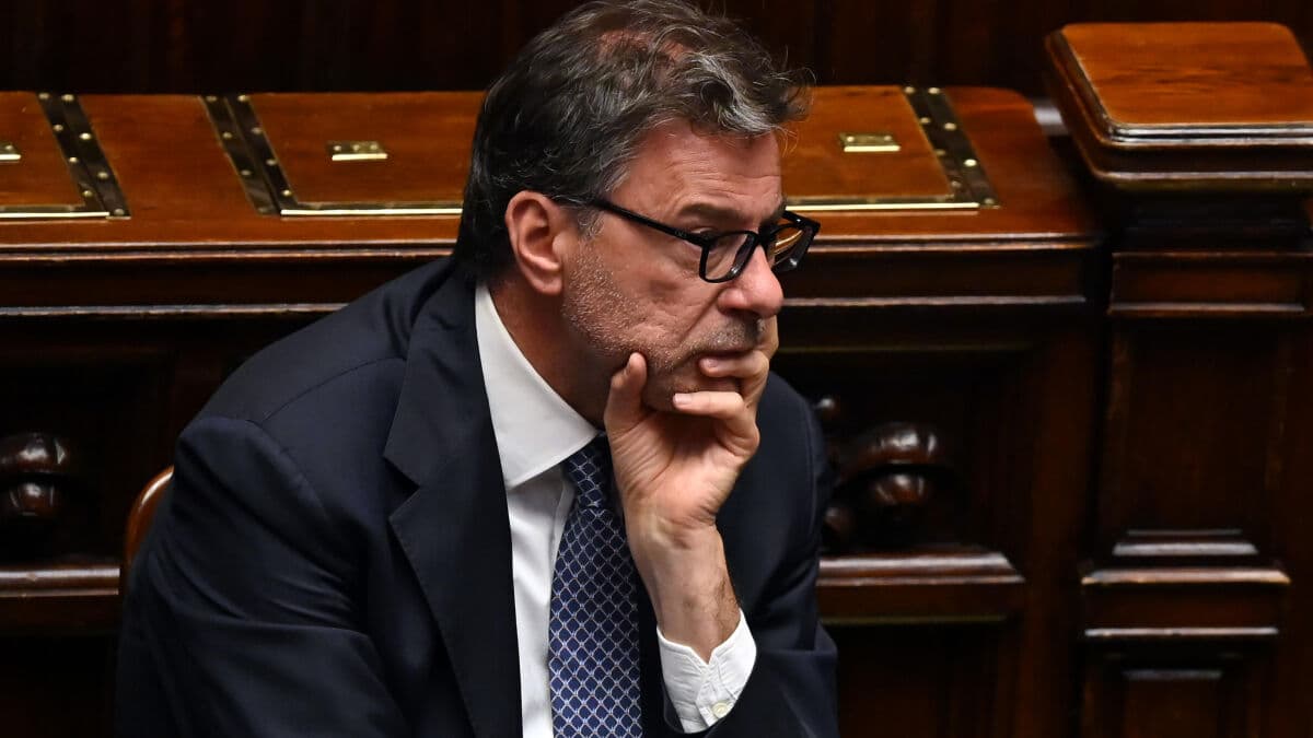 Le proposte di Giorgetti: Ecobonus al 65%, flat tax e sostegno a giovani e ceto medio