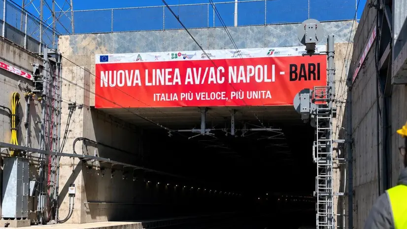 Indagine su Tav Napoli-Bari: 20 arresti tra sospette tangenti e sfruttamento lavorativo