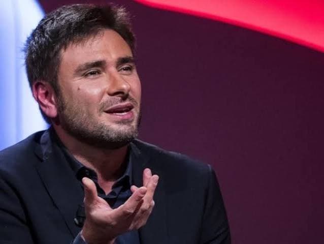 Alessandro Di Battista in ospedale a Cuba, due medici italiani all'Avana. Rifiutato il volo di Stato